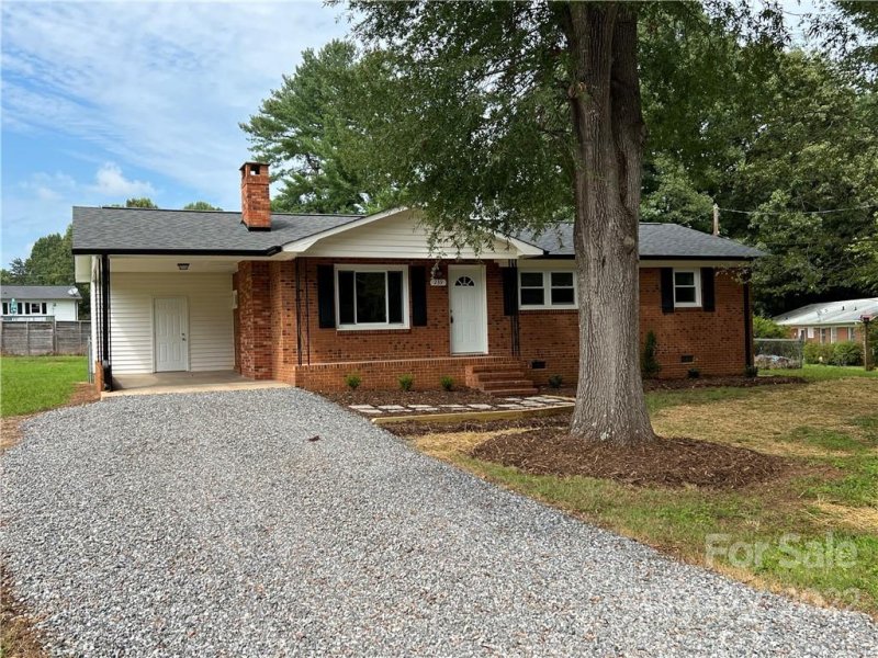 Property image 3 at 239 Harriet Lane, Statesville, NC 28625