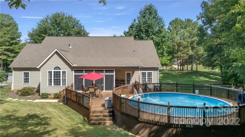 Property image 2 at 2021 Sunswept Lane, York, SC 29745