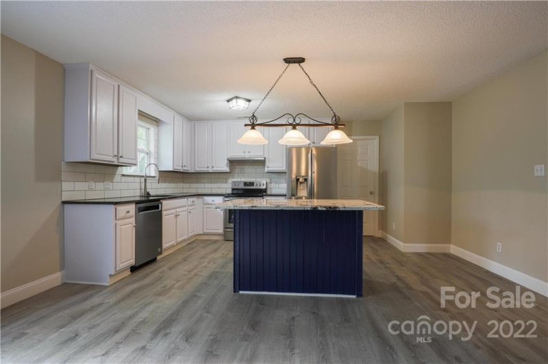 Property image 5 at 22 Moriah Lane, Asheville, NC 28803