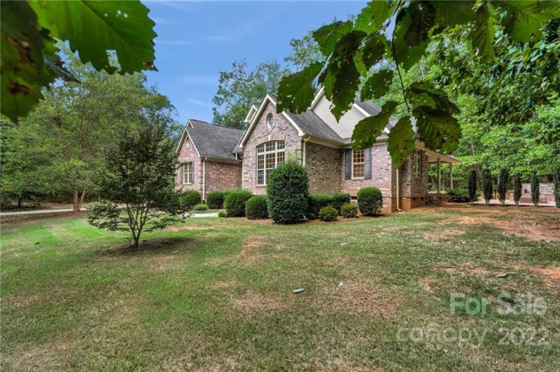 Property image 3 at 301 Brigadier Drive, Clover, SC 29710