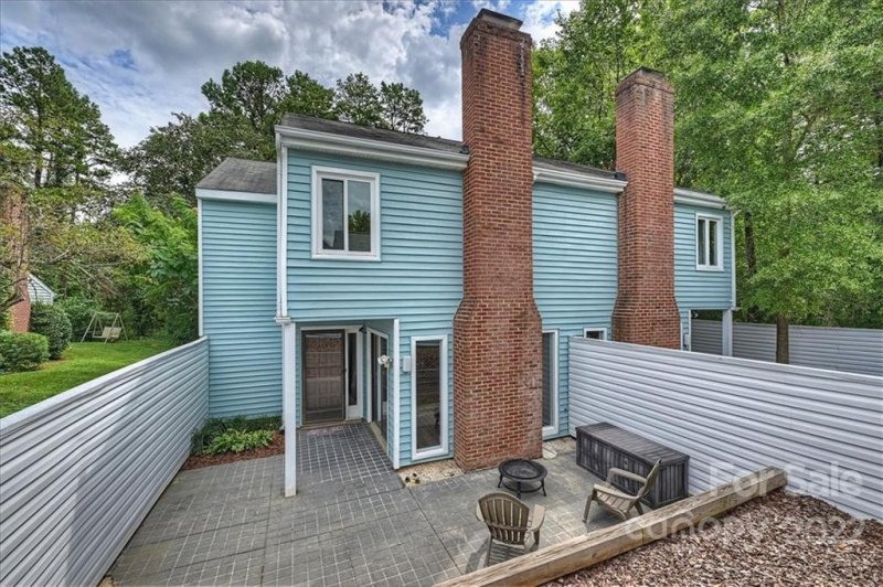 Property image 2 at 1612 Renard Ridge Road, Charlotte, NC 28212