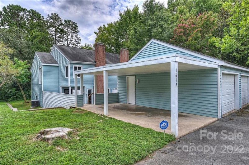 Property image 3 at 1612 Renard Ridge Road, Charlotte, NC 28212