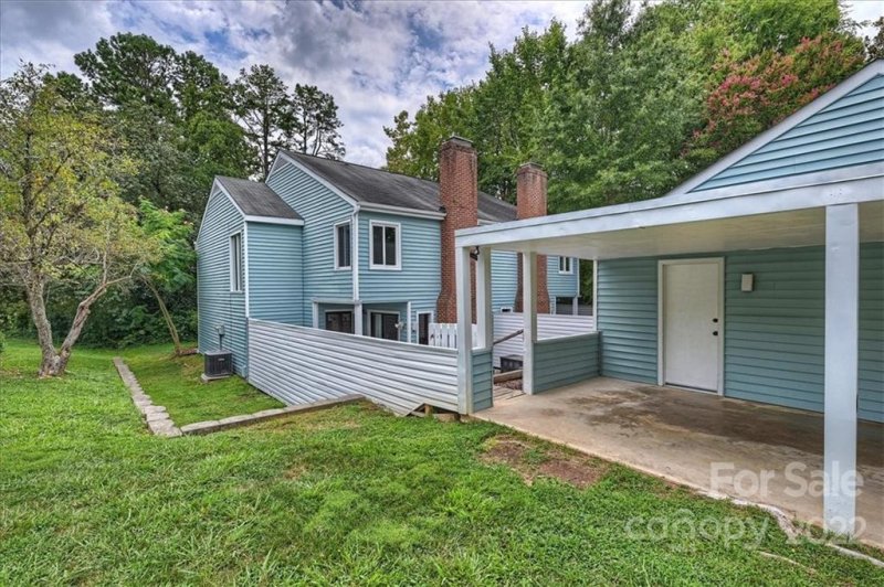 Property image 4 at 1612 Renard Ridge Road, Charlotte, NC 28212