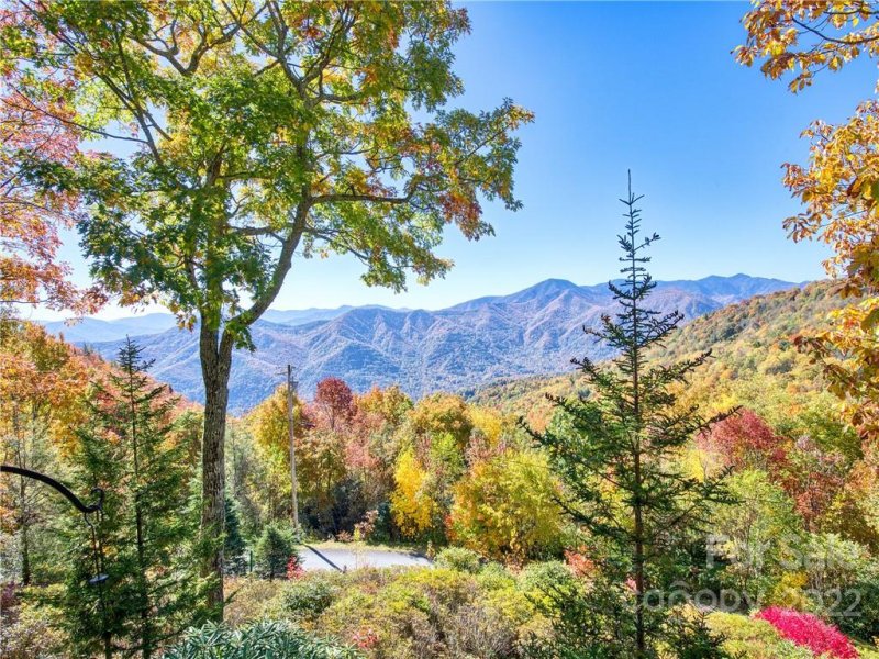 Property image 2 at 465 Leatherwood Road, Maggie Valley, NC 28751