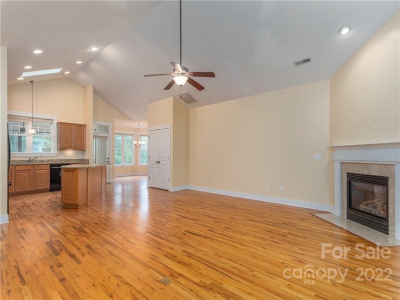 Property image 4 at 41 Pinebrook Club Drive, Asheville, NC 28804