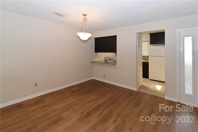 Property image 3 at 8027 Charter Oak Lane, Charlotte, NC 28226