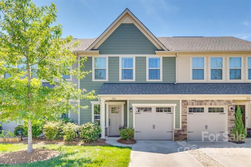 306 Willow Wood Court