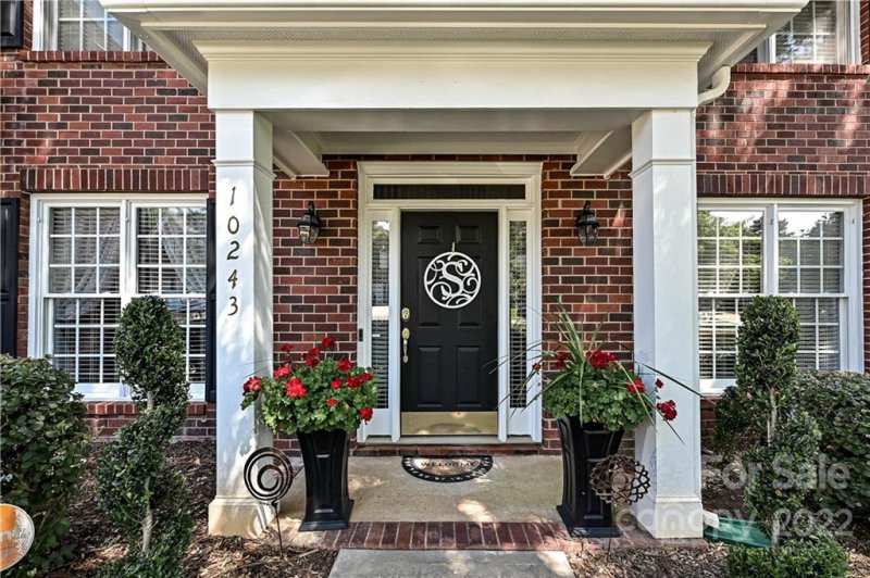 Property image 2 at 10243 Squires Way, Cornelius, NC 28031