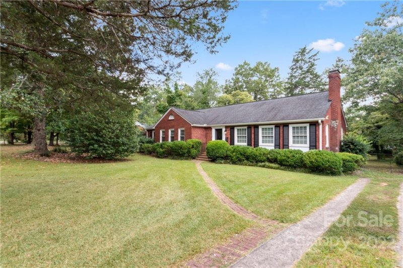 Property image 2 at 1107 Evergreen Circle, Rock Hill, SC 29732