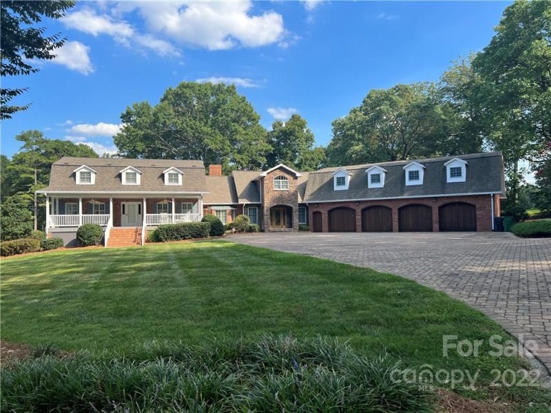 Property image 2 at 438 Pine Island Drive, Charlotte, NC 28214