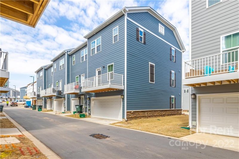 Property image 4 at 1225 Ashbury Street, Charlotte, NC 28216