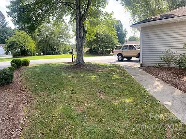 Property image 4 at 302 Creeks End Circle, Mills River, NC 28759