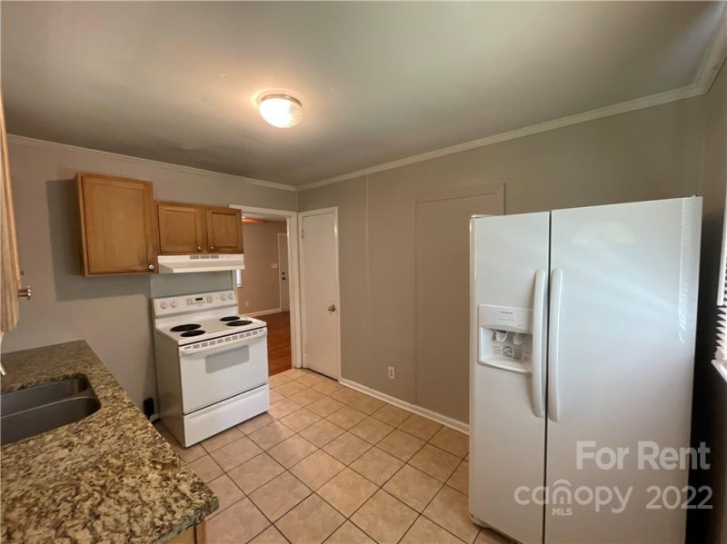 Property image 4 at 2701 Ravencroft Drive, Charlotte, NC 28208