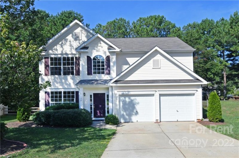 128 Vance Crescent Drive