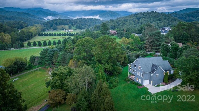 Property image 2 at 33 Bridle Path Drive, Barnardsville, NC 28709