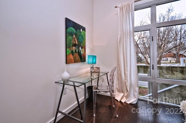 Property image 4 at 318 Viburnum Way Court, Charlotte, NC 28208