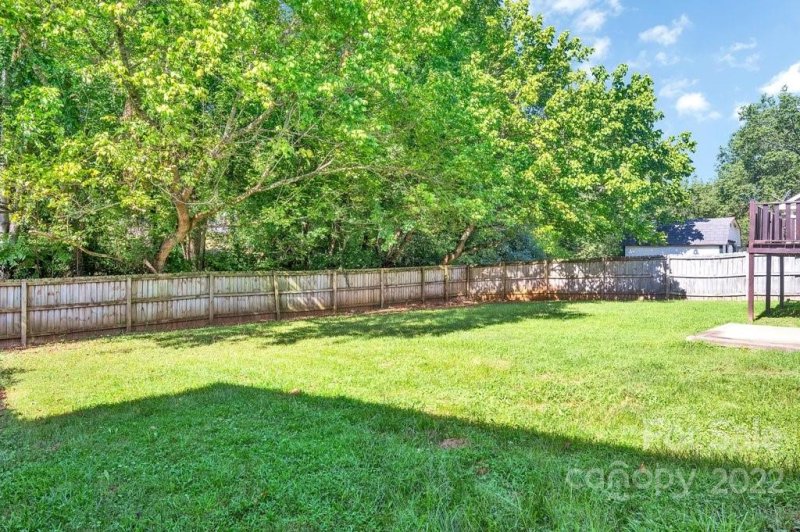 Property image 3 at 1023 Yorkdale Drive, Charlotte, NC 28217