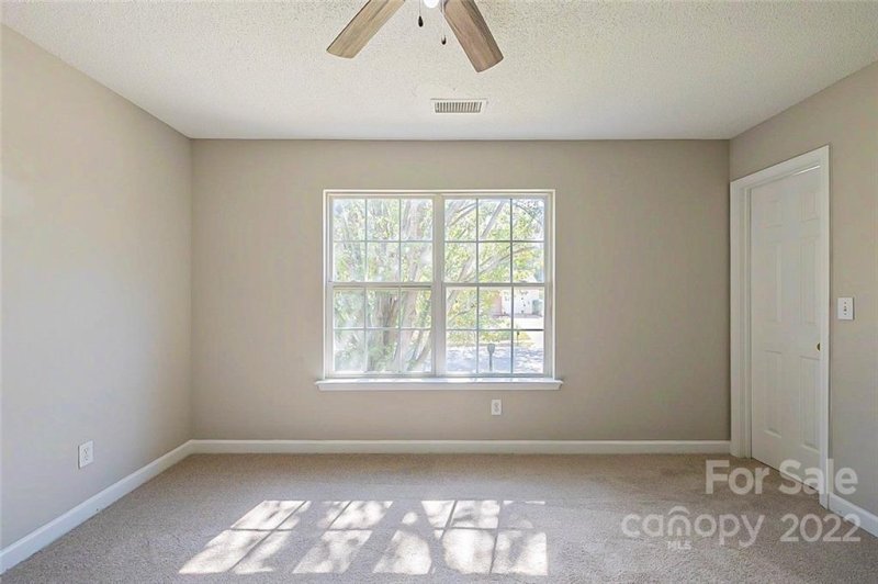 Property image 3 at 2319 Hope Valley Lane, Charlotte, NC 28213