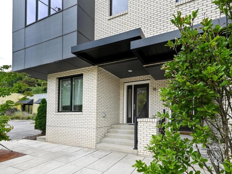 Property image 2 at 16 Bauhaus Court, Asheville, NC 28801