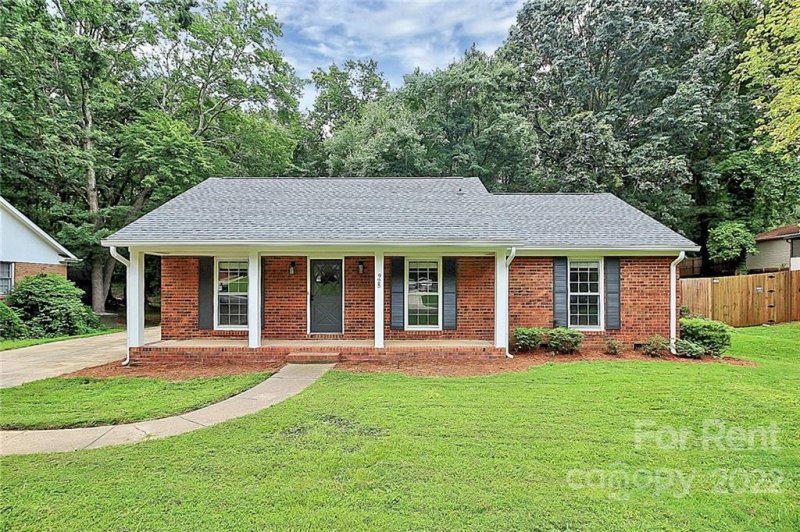 925 Pineborough Road