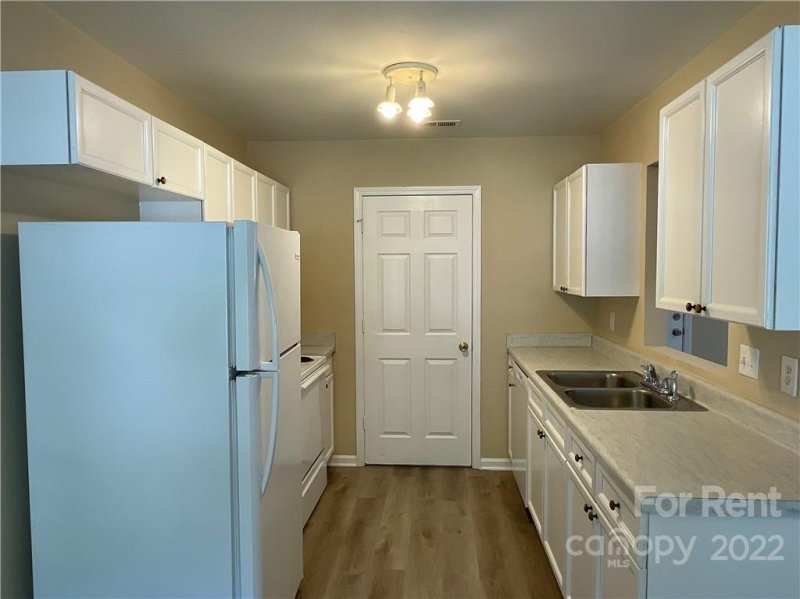 Property image 3 at 5534 Windy Valley Drive, Charlotte, NC 28208