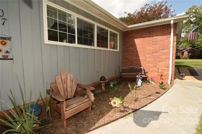 Property image 4 at 907 15th Street, Conover, NC 28613