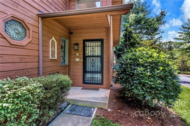 Property image 3 at 601 Woodfield Drive, Asheville, NC 28803