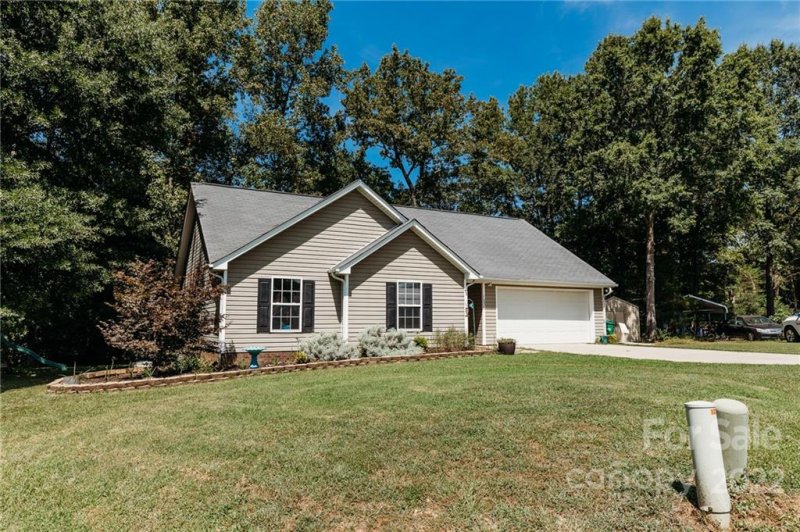 Property image 3 at 1235 Grace Court, Oakboro, NC 28129