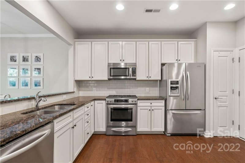 Property image 2 at 15323 Canmore Street, Charlotte, NC 28277