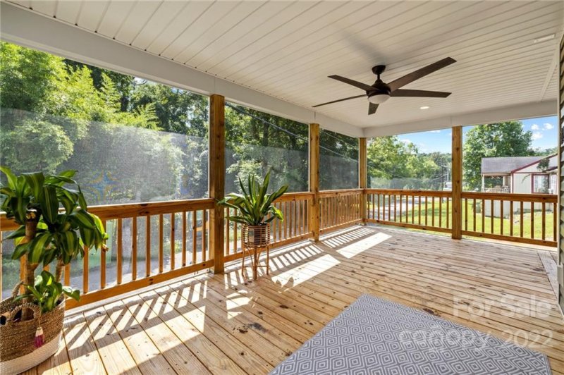 Property image 3 at 12 Hemlock Drive, Asheville, NC 28806