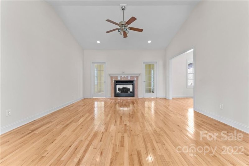 Property image 4 at 4305 Cottingham Drive, Hickory, NC 28602