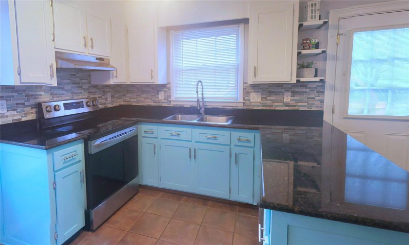 Property image 2 at 6542 Old Meadow Road, Charlotte, NC 28227