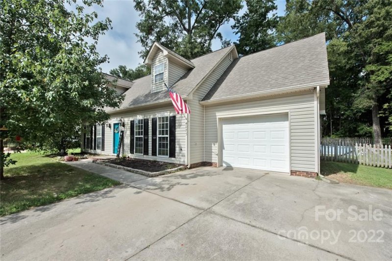 Property image 2 at 4075 Zebulon Avenue, Concord, NC 28027