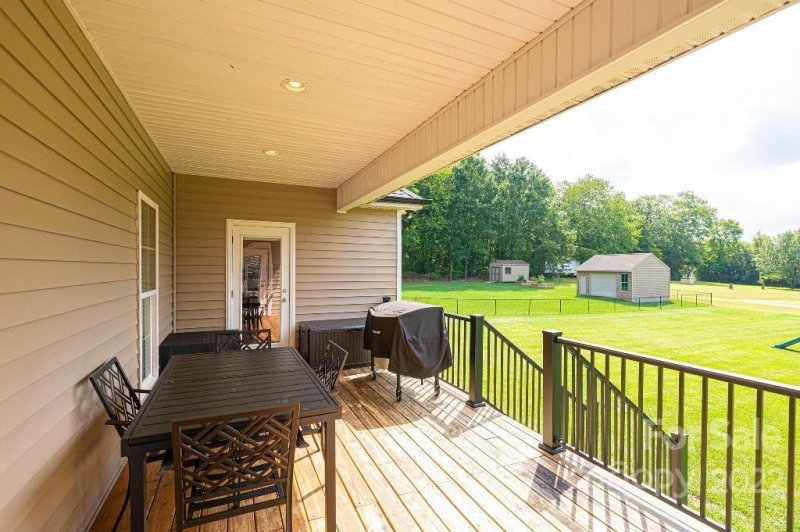 Property image 4 at 5885 Pinewinds Drive, Hickory, NC 28602