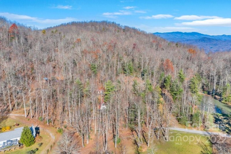 Property image 4 at 42 Rainbow Lake Circle, Black Mountain, NC 28711