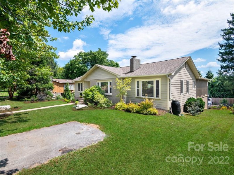 Property image 2 at 56 Clarendon Road, Asheville, NC 28806