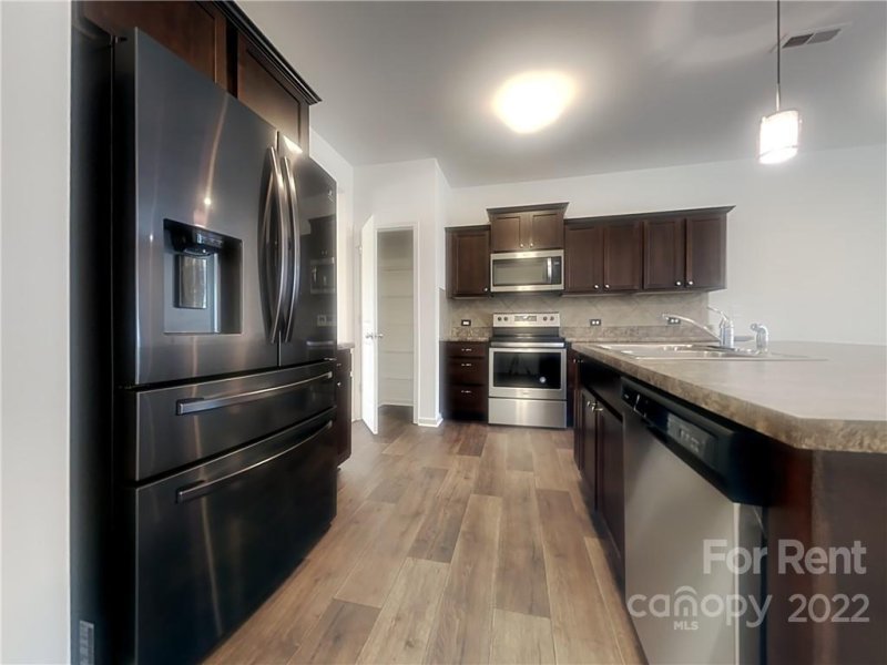 Property image 5 at 9026 Colwick Hill Lane, Charlotte, NC 28215