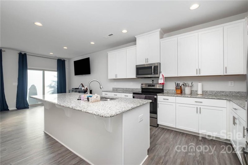 Property image 5 at 322 Scenic View Lane, Matthews, NC 28104