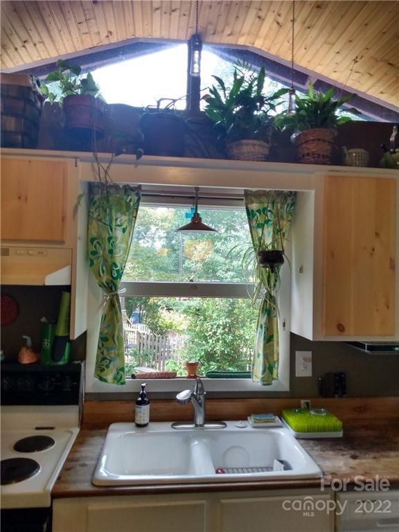 Property image 4 at 14 Cottage Drive, Asheville, NC 28805