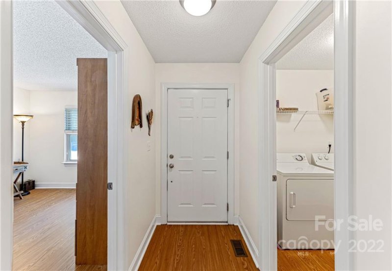 Property image 3 at 252 Wash Creek Drive, Hendersonville, NC 28739