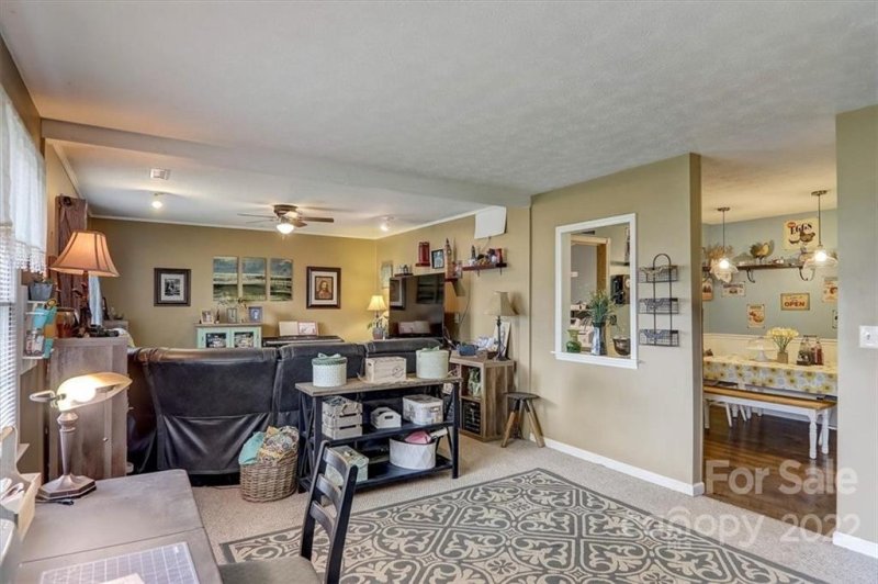 Property image 3 at 25 W Silverleaf Drive, Hendersonville, NC 28739