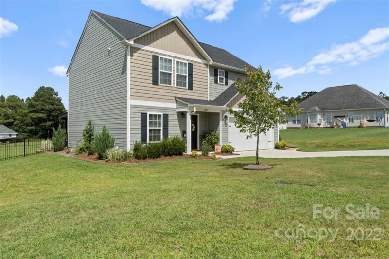 Property image 3 at 659 Scarlet Leaf Lane, Oakboro, NC 28129