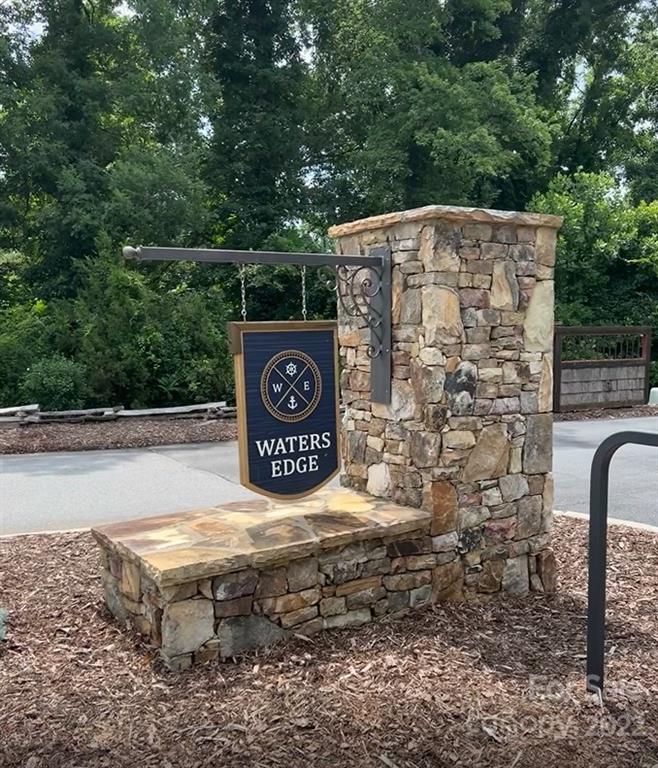 3031 W Moonlight Place