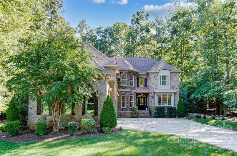 3030 Ashford Glen Drive