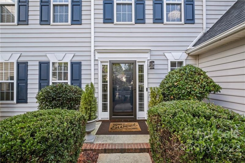 Property image 4 at 2700 Wild Berry Court, Charlotte, NC 28262