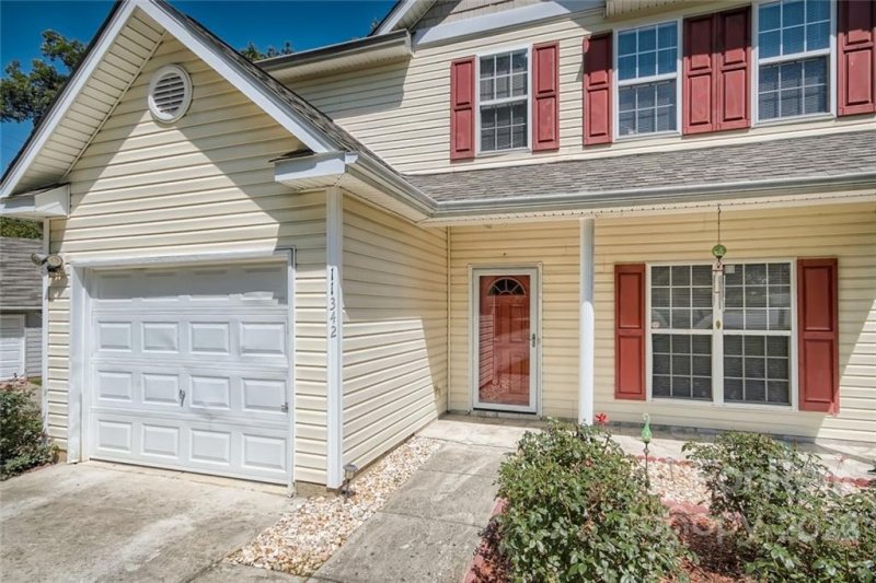 Property image 3 at 11342 Astoria Drive, Charlotte, NC 28262