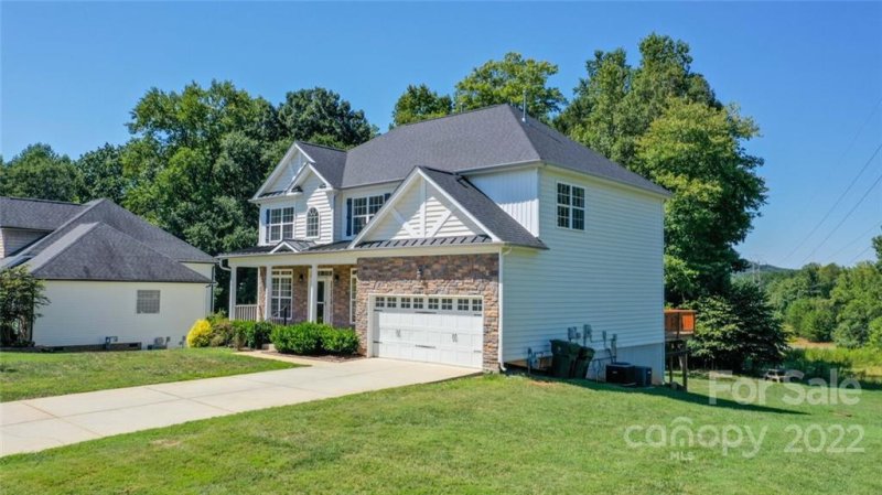 Property image 3 at 5109 Meadow Woods Drive, Lowell, NC 28098