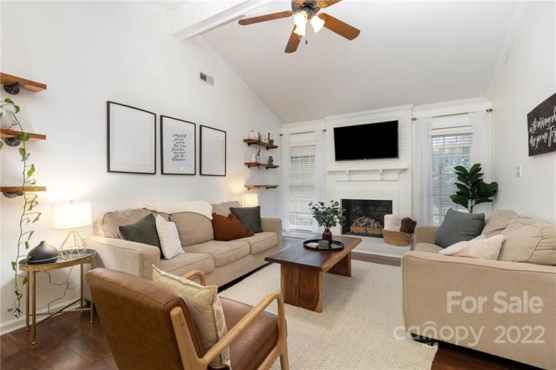 Property image 3 at 2501 Dryden Lane, Charlotte, NC 28210