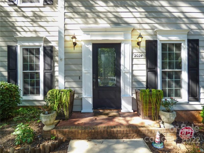 Property image 2 at 2024 Colony Hill Drive, Charlotte, NC 28214