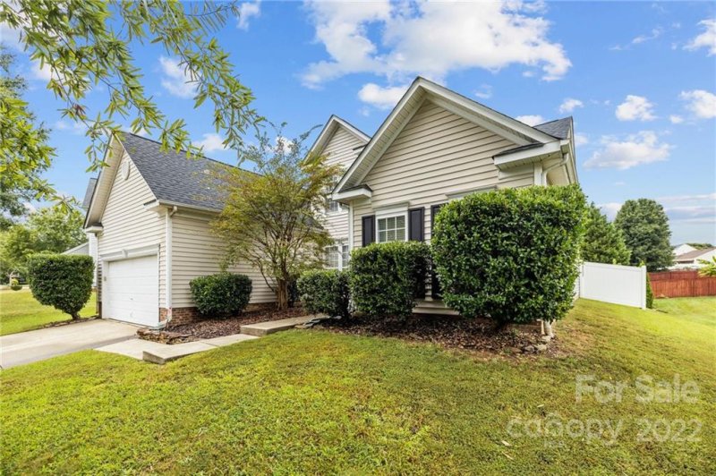 Property image 2 at 110 Northland Avenue, Mooresville, NC 28115